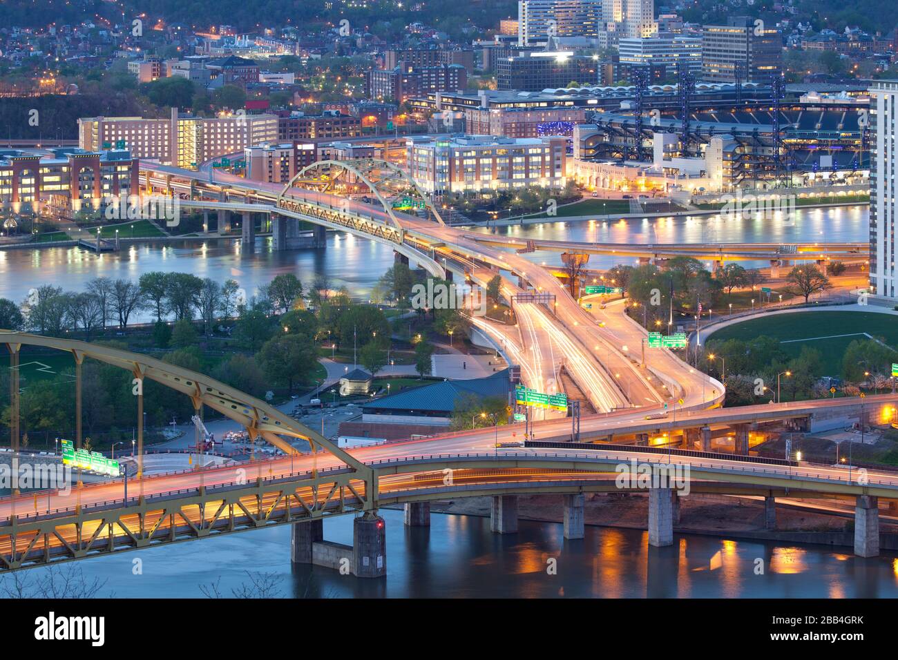 Ponti sul fiume Monongahela e sul fiume Allegheny, Pittsburgh, Pennsylvania, Stati Uniti Foto Stock