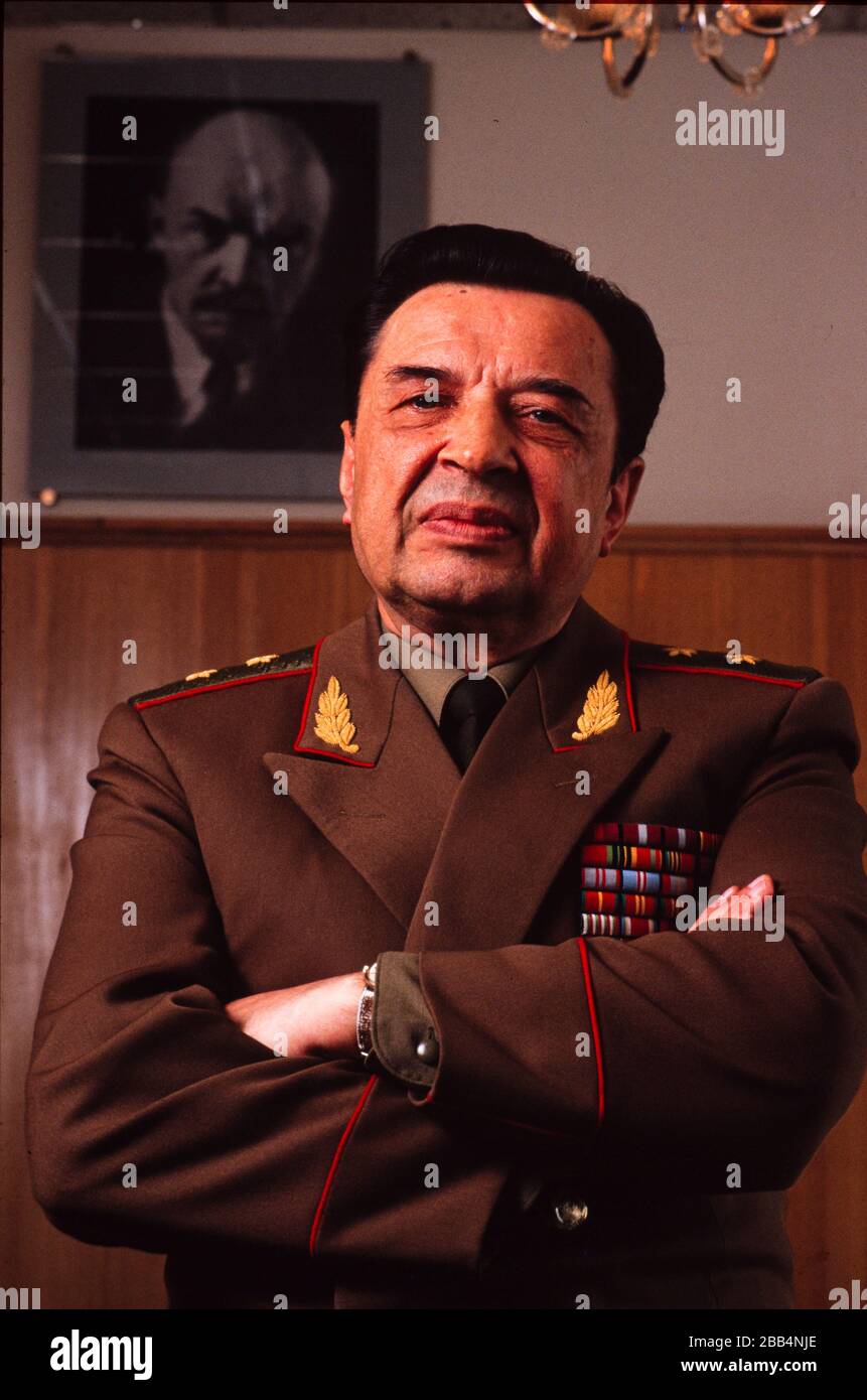 Mosca, URSS, agosto 1990; il generale Postnikov, comandante del Collegio superiore del KGB. Foto Stock