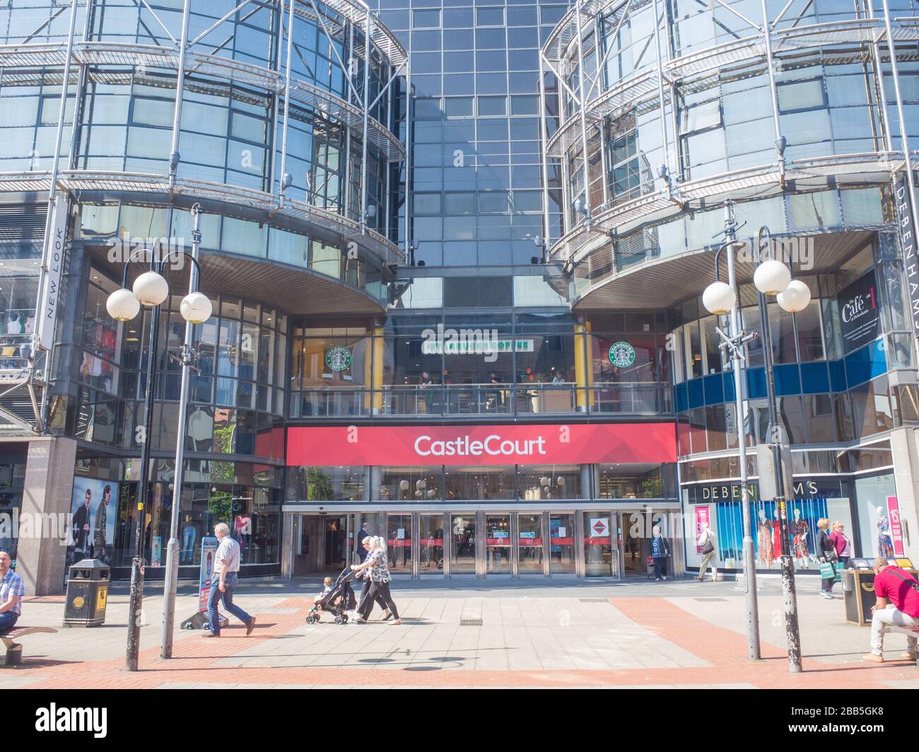 BELFAST, IRLANDA DEL NORD - Centro commerciale Castle Court sulla Royal Avenue. Foto Stock