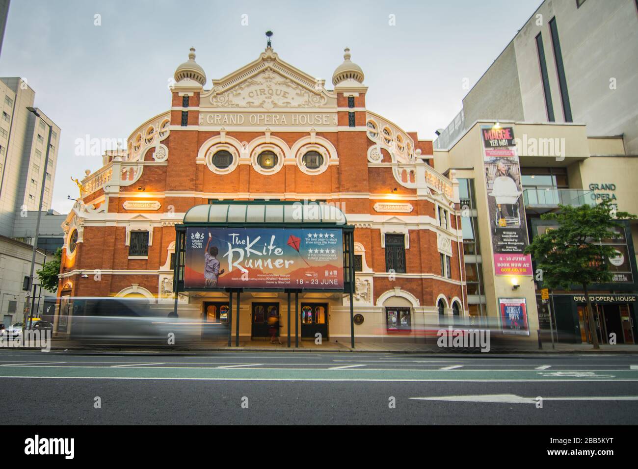 BELFAST, IRLANDA DEL NORD - Grand Opera House sulla Great Victoria Street nel centro di Belfast. Foto Stock