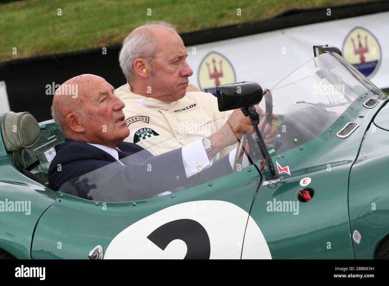 2009 GOODWOOD Revival - Mark Knopfler di Dire Straits Godetevi un giro accanto a Stirling Moss. Foto Stock