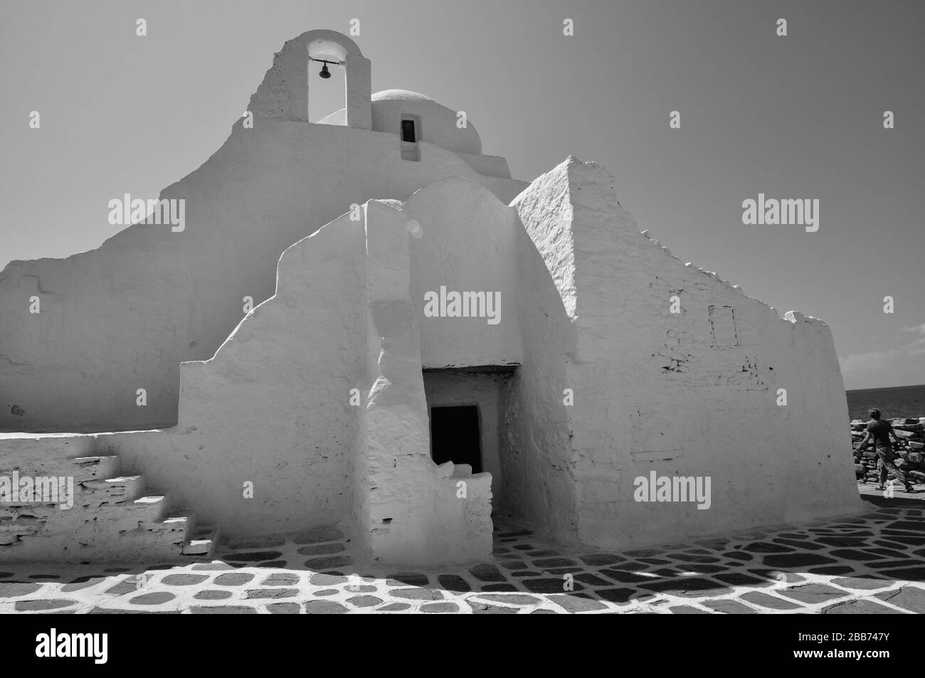 Strade, finestre e porte della città vecchia di Mykonos Foto Stock