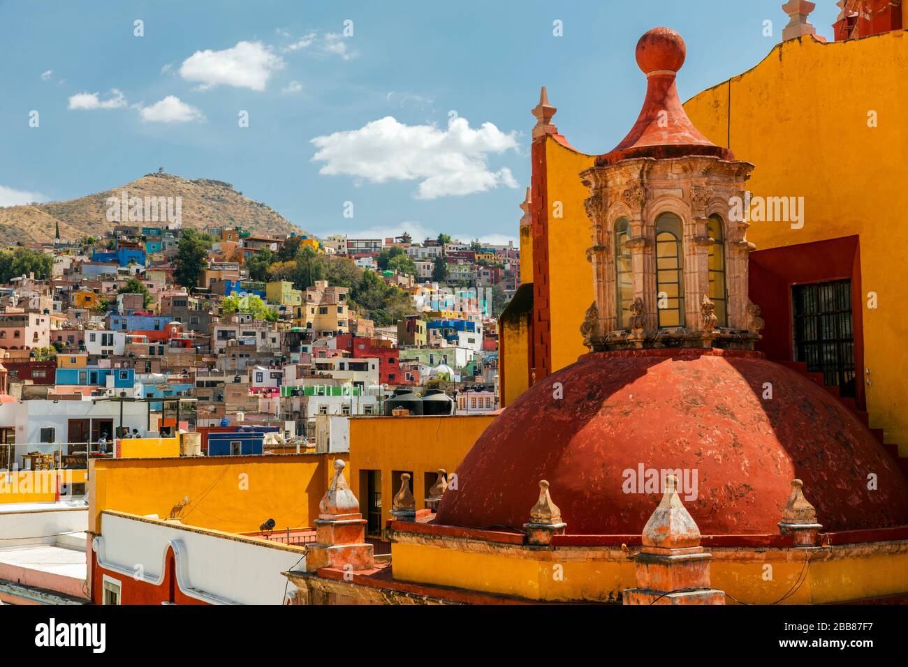 Messico, Guanajuato, la Basïlica de Nuestra Seńora de Guanjuato, la chiesa principale della città. Architettura coloniale spagnola. Foto Stock