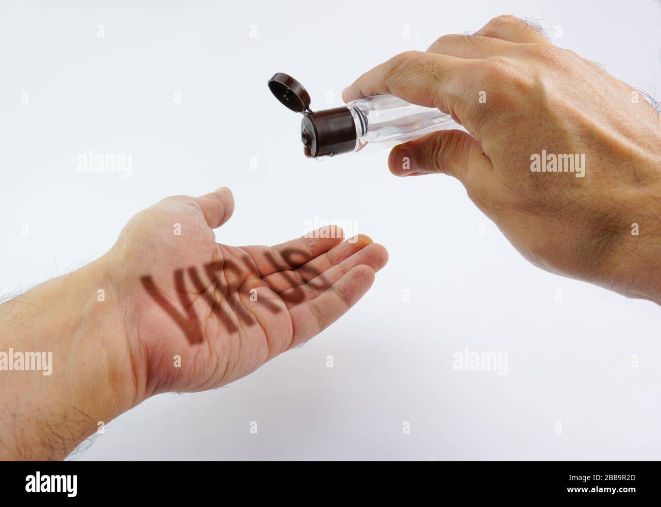 Guanti indossati dal medico per la serie di virus corona Foto Stock