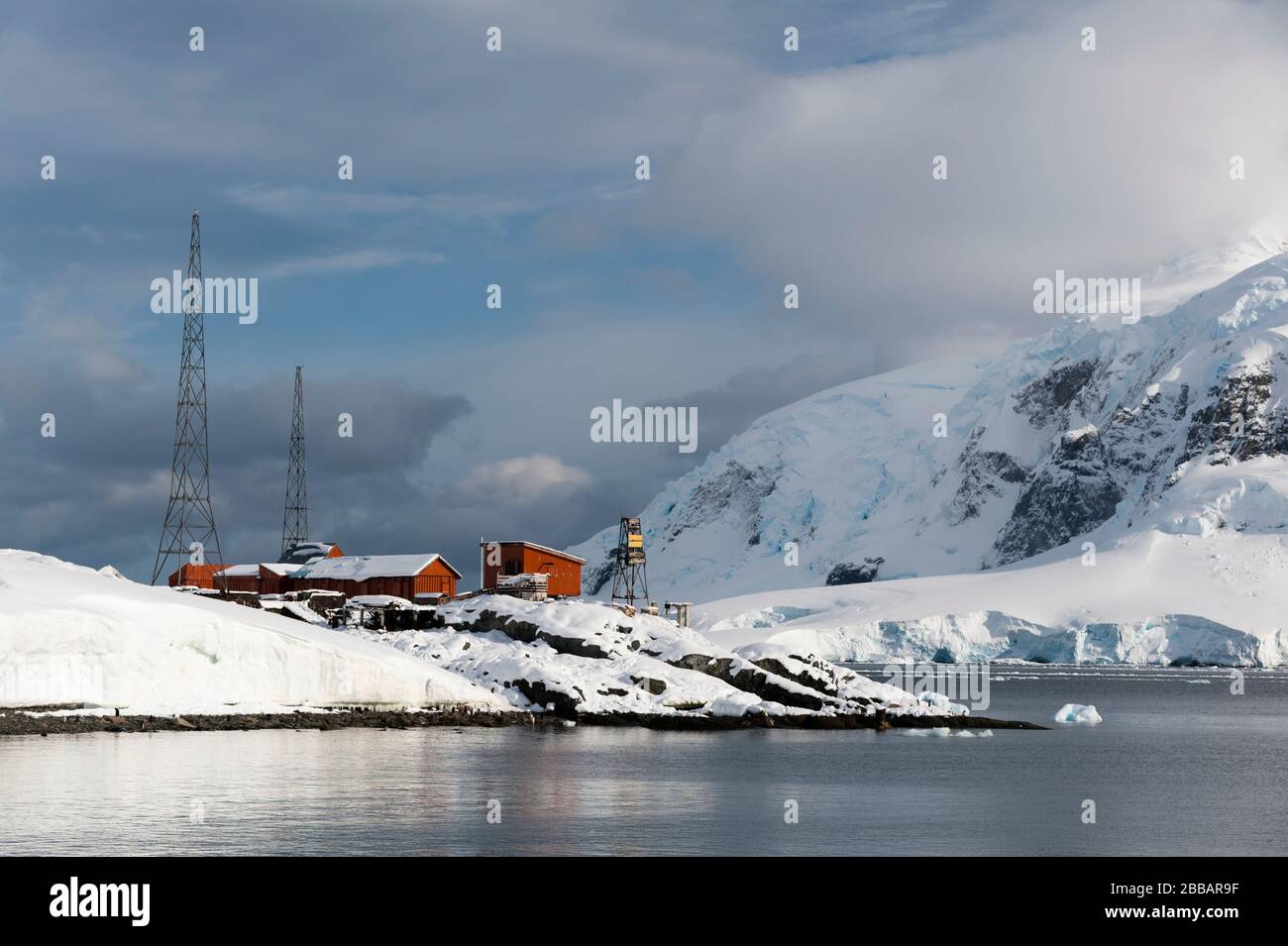 Almirante Brown stazione argentina, Paradise Bay, Antartide. Foto Stock