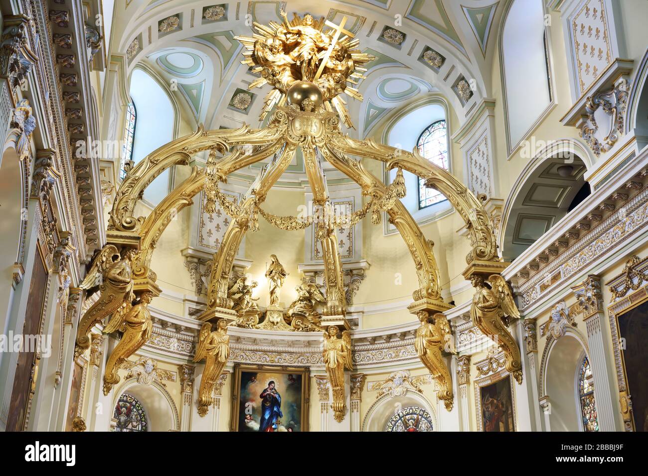 Baldachin sopra l'altare nella Cattedrale-Basilico di Notre Dame de Quebec, Quebec City, Quebec, Canada Foto Stock
