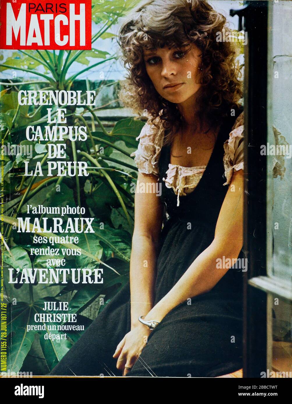 FrontPage of French news and People magazine Paris-Match, n° 1155, l'attrice britannico-indiana Julie Christie sta tornando, 1971, Francia Foto Stock