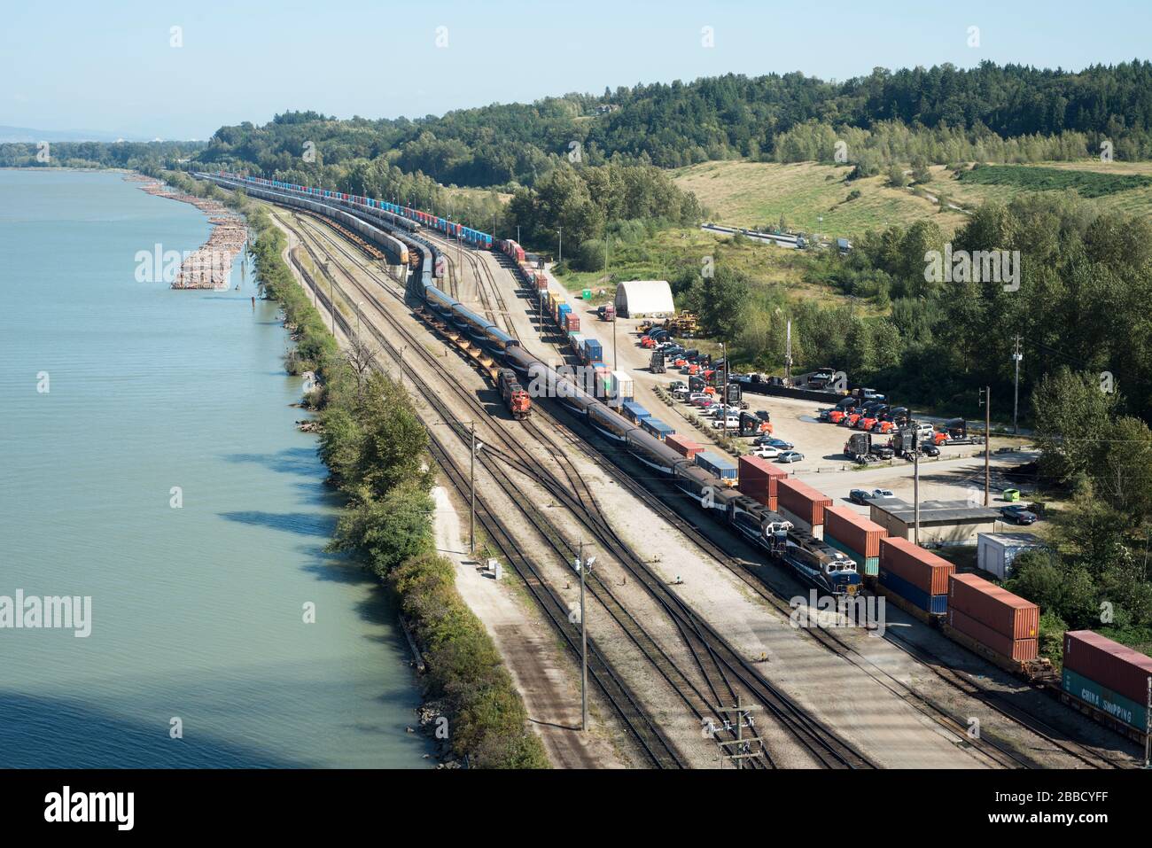 Treni a CN Thornton Yard a Surrey, British Columbia, Canada Foto Stock