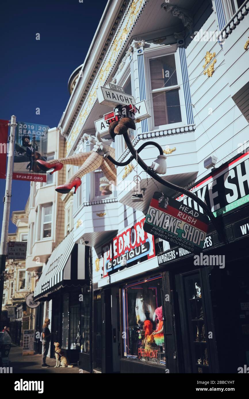 Negozi lungo Haight Street, San Francisco Foto Stock