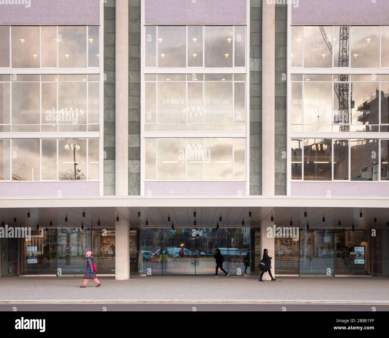 Ingresso alle Fairfield Halls. Fairfield Halls, Croydon, Regno Unito. Architetto: MICA, 2019. Foto Stock