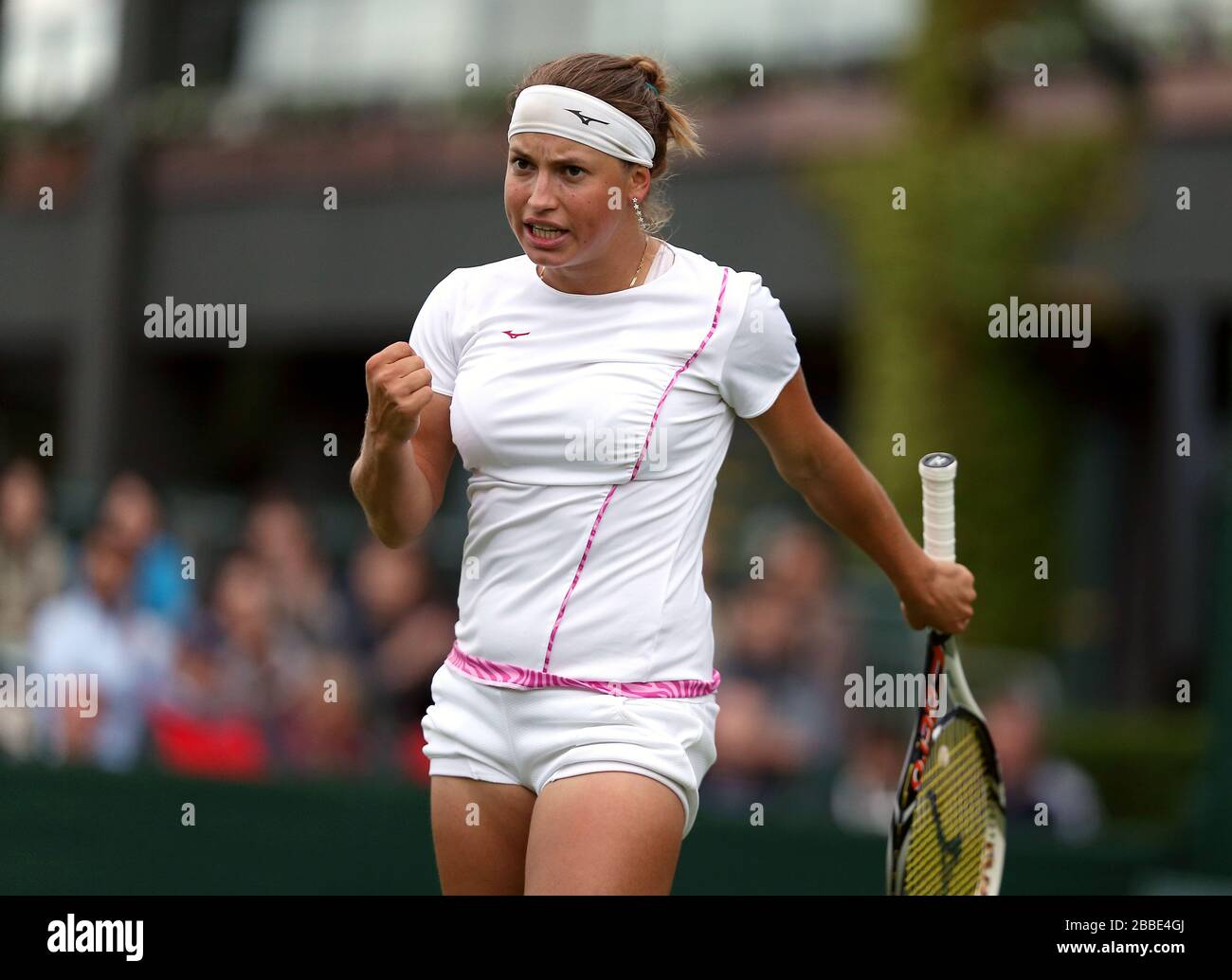 Yulia Putintseva del Kazakistan in azione contro Kirsten Flipkens del Belgio Foto Stock