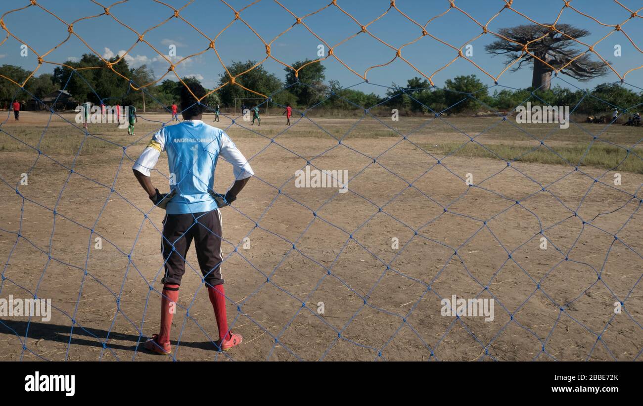 Partita di calcio vicino a Morondava, Madagascar Foto Stock