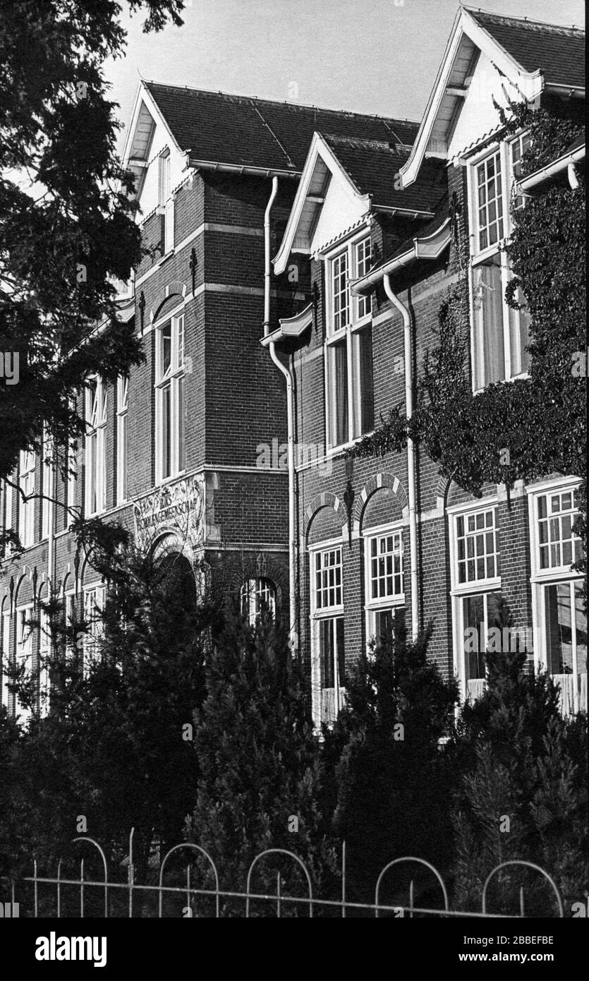 Scuola superiore secondaria RSG rijksscholengemeenschap (ex HBS) esterno a Coevorden, Paesi Bassi 1977 Foto Stock