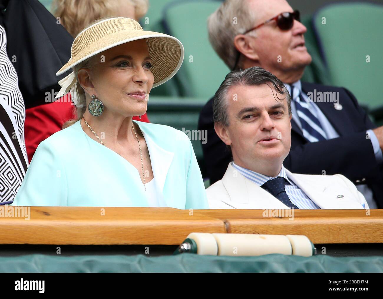 HRH Principessa Michael di Kent durante il giorno sette dei campionati di Wimbledon al All England Lawn Tennis and Croquet Club, Wimbledon. Foto Stock