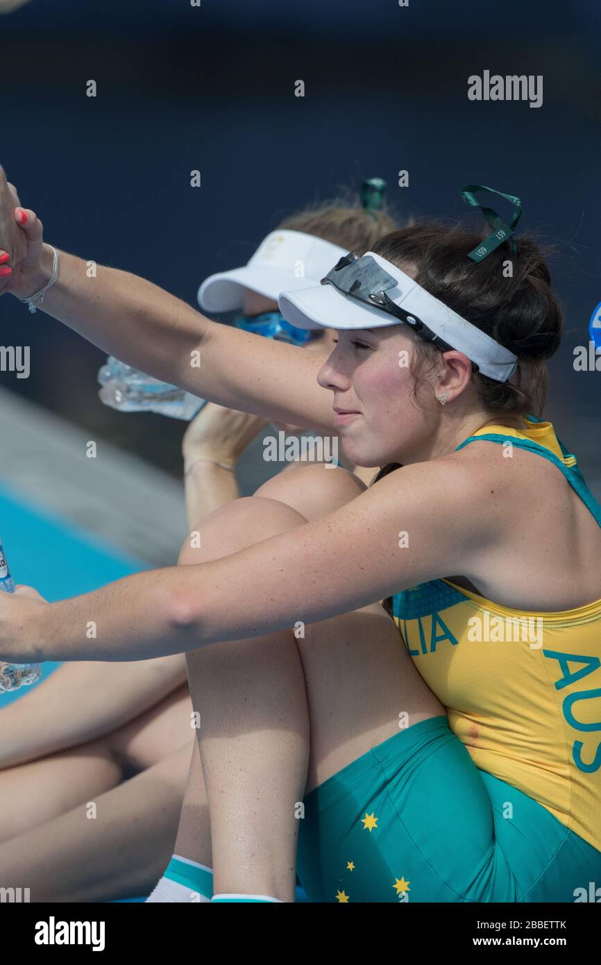 Rio de Janeiro. BRASILE. AUS W8+, atleta seduto sul dock. . Regata olimpica di falciatura 2016. Lagoa Stadium, Copacabana, "Olympic Summer Games" Rodrigo de Freitas Lagoon, Lagoa. Ora locale 10:04:07 giovedì 11/08/2016 [credito obbligatorio; Peter SPURRIER/Intersport Images] Foto Stock