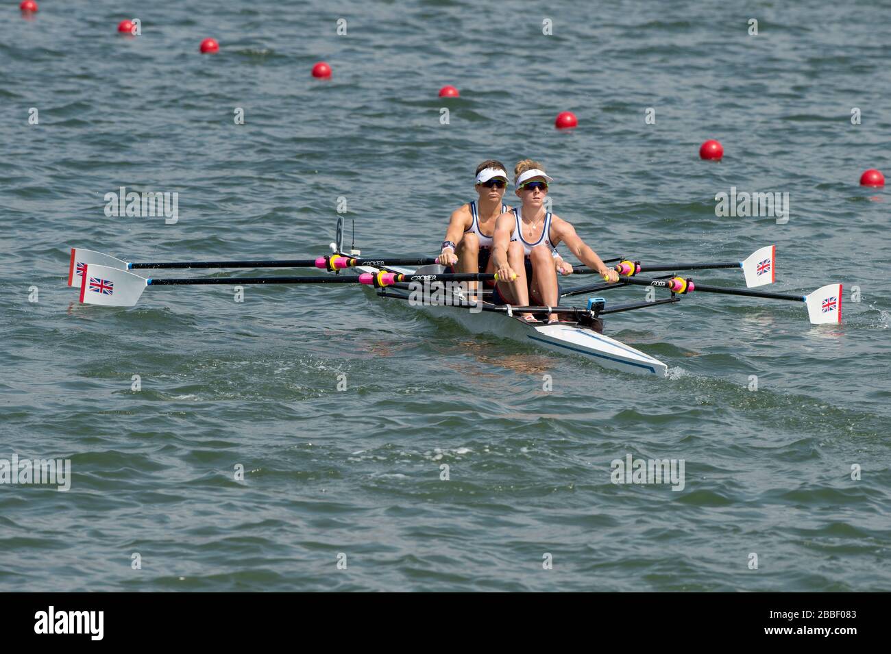 Rio de Janeiro. BRASILE. GBR LW2X. Arco. Charlotte TAYLOR e Kat COPELAND, regata olimpica di falciatura del 2016. Lagoa Stadium, Copacabana, "Olympic Summer Games" Rodrigo de Freitas Lagoon, Lagoa. Ora locale 11:20:07 Martedì 09/08/2016 [credito obbligatorio; Peter SPURRIER/Intersport Images] Foto Stock