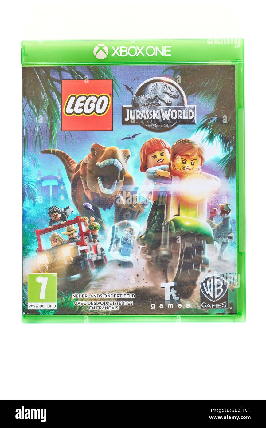 Illustrazione della copertina sulla scatola di un disco per un gioco interattivo di go XBOXONE su Jurasic World. Foto Stock