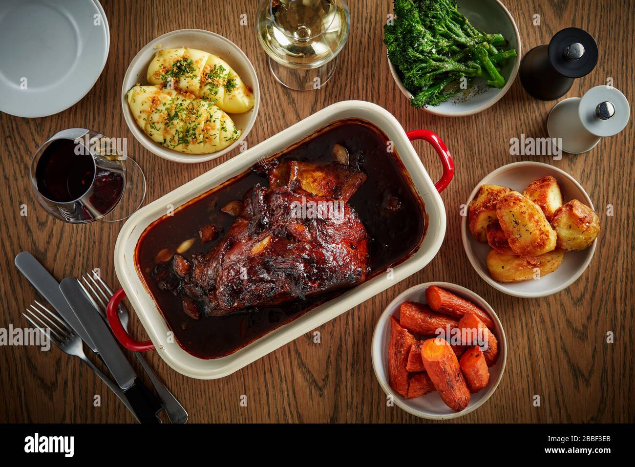 arrosto di manzo di pollo pasto agnello Foto Stock