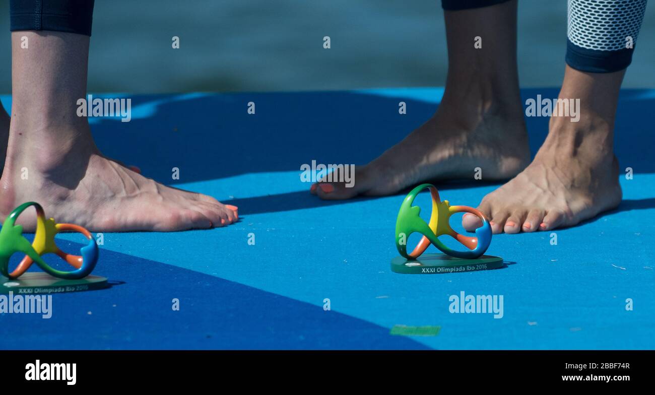 Rio de Janeiro. BRASILE Eights donna finale. Silver Medalist GBR W8+. Arco. Katie GREVES, Melanie WILSON, Frances HOUGHTON, Polly SWANN, Jessica EDDIE, Olivia CARNEGIE-BROWN, Karen BENNETT, Zoe LEE e Zoe DE TOLEDO, regata olimpica 2016. Lagoa Stadium, Copacabana, "Olympic Summer Games" Rodrigo de Freitas Lagoon, Lagoa. Ora locale 11:49:39 Sabato 13/08/2016 [credito obbligatorio; Peter SPURRIER/Intersport Images] Foto Stock