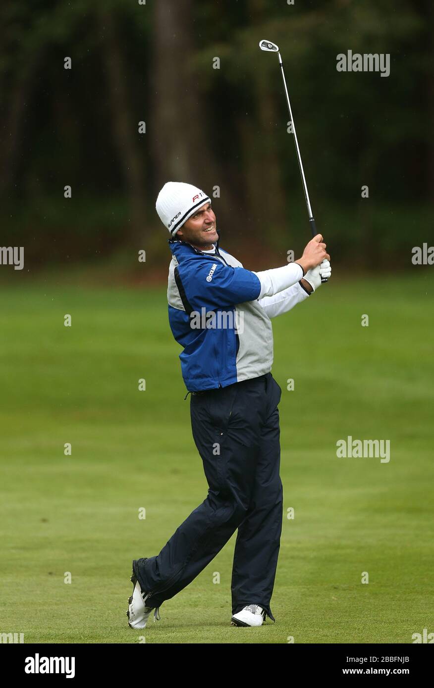 Edoardo Molinari in Italia durante il secondo giorno del campionato PGA BMW 2013, al Wentworth Golf Club. Foto Stock