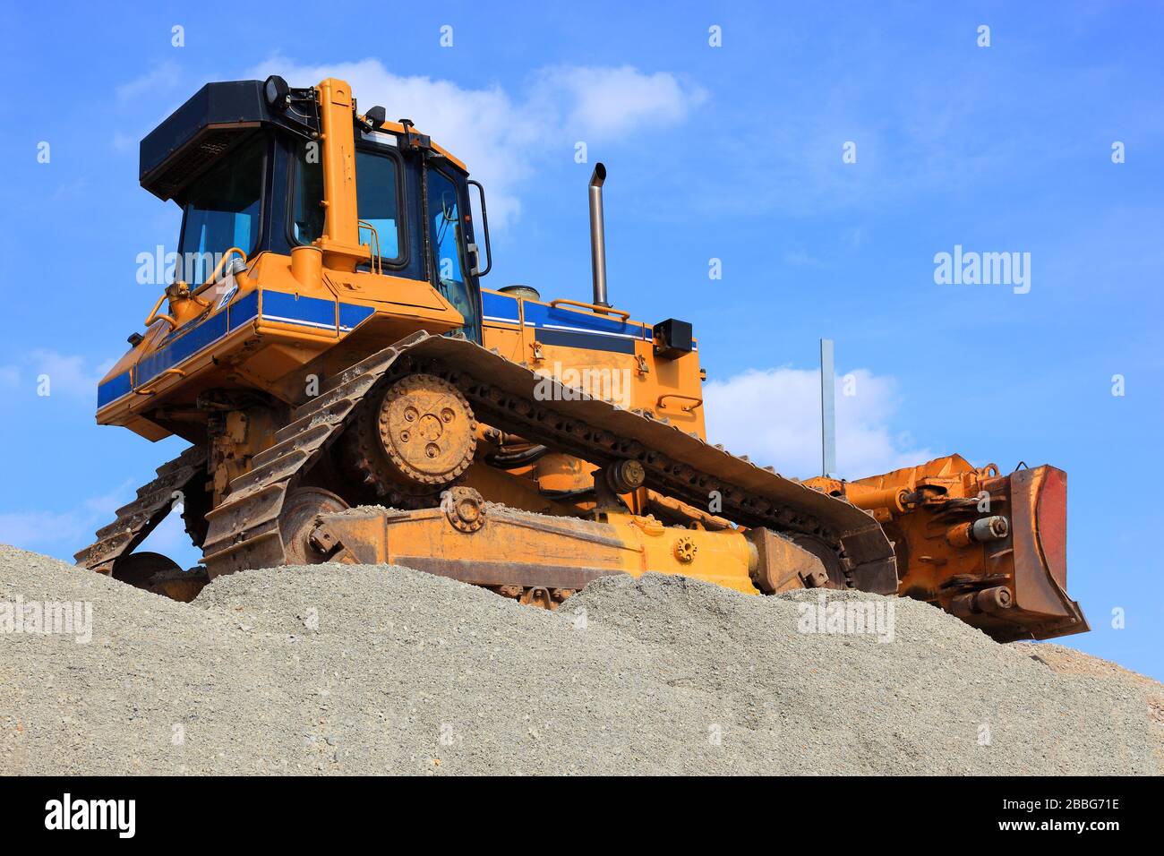 Macchina da costruzione, bulldozer, bulldozer o escavatore piatto, veicolo cingolato / Baumaschine, Planierraupe, auch Schubraupe, apripista Flachbagg Foto Stock