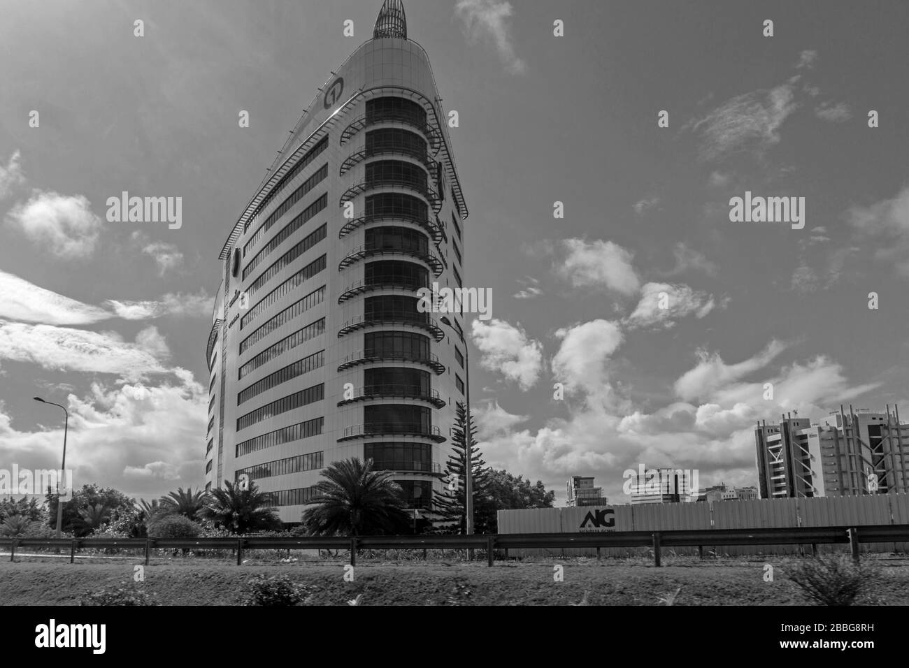 La principale torre informatica che domina la cyber città di Mauritius, un centro informatico per Mauritius e un collegamento tra mercati africani e asiatici Foto Stock
