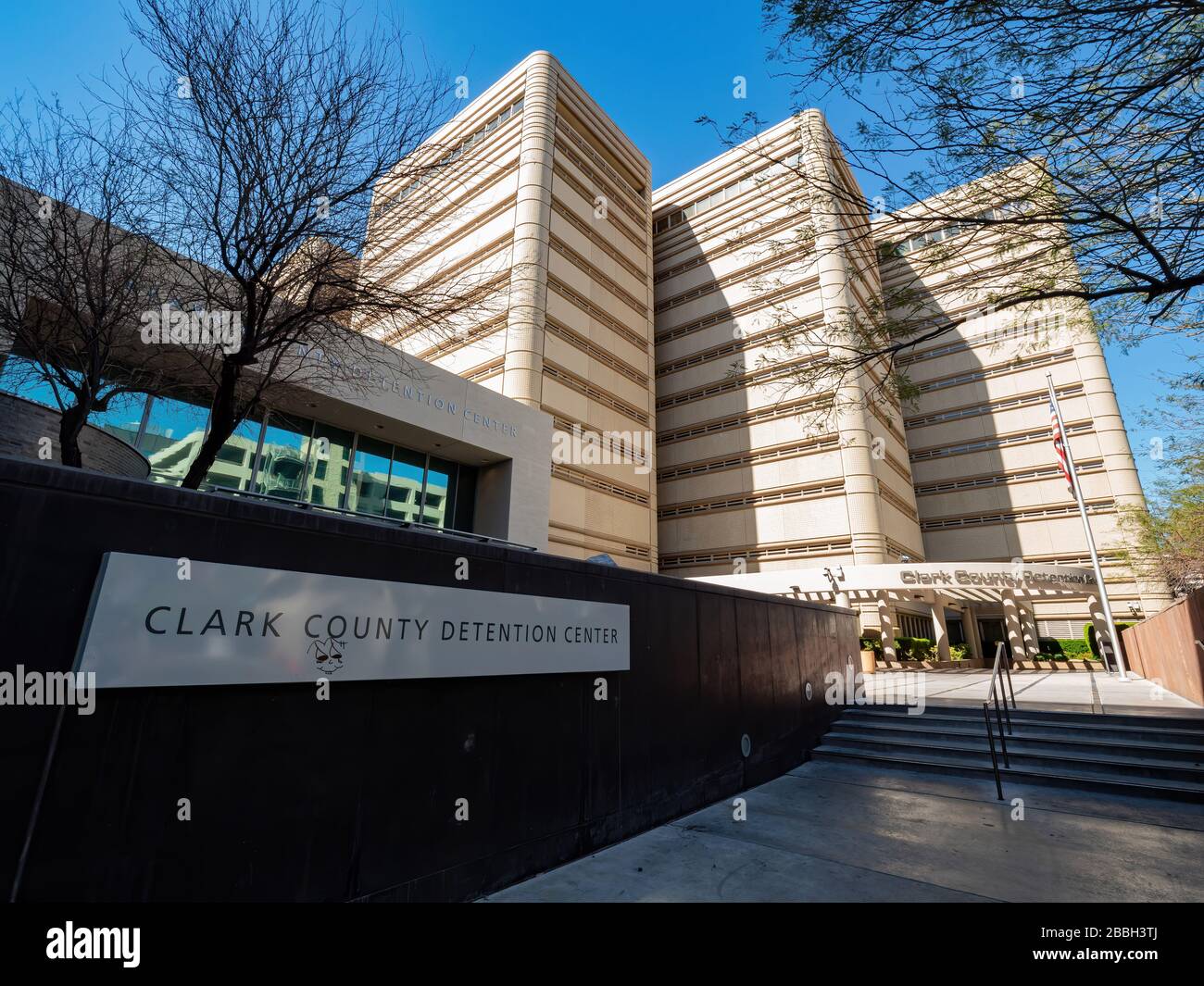 Las Vegas, 30 MARZO 2020 - pomeriggio soleggiato vista del Clark County detenzione Center Foto Stock