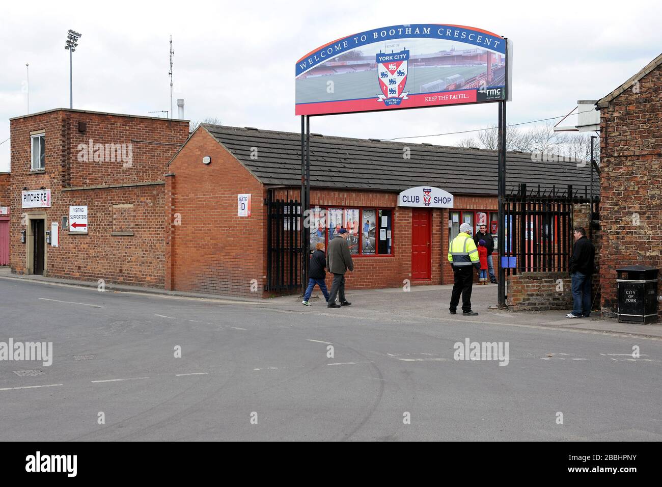 Vista generale dello York City Football Club a Bootham Crescent. Foto Stock