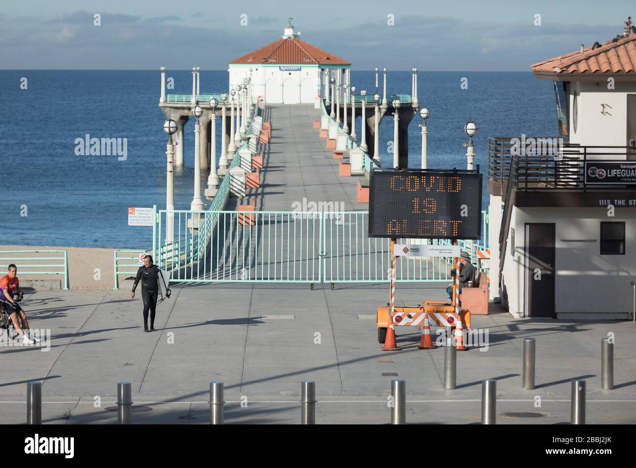 Il molo di Manhattan Beach è chiuso a causa del blocco Coronavirus. Manhattan Beach, California. 22 marzo. 2020. Foto Stock