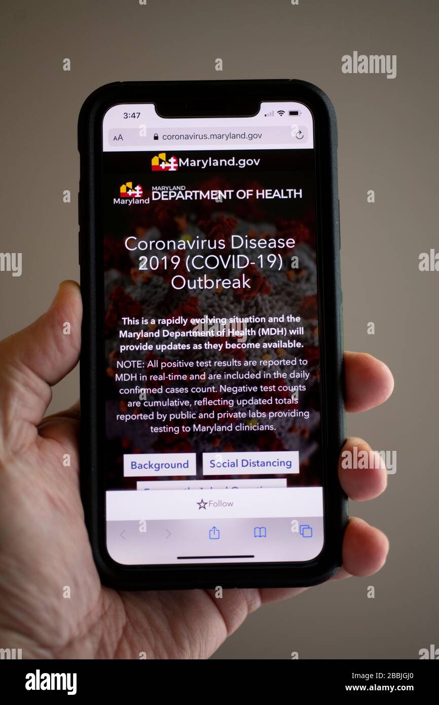 Un avviso di servizio pubblico inviato a tutti i telefoni nel Maryland per avvertire delle restrizioni sociali dovute alla pandemia coronavirus COVID - 19 Foto Stock
