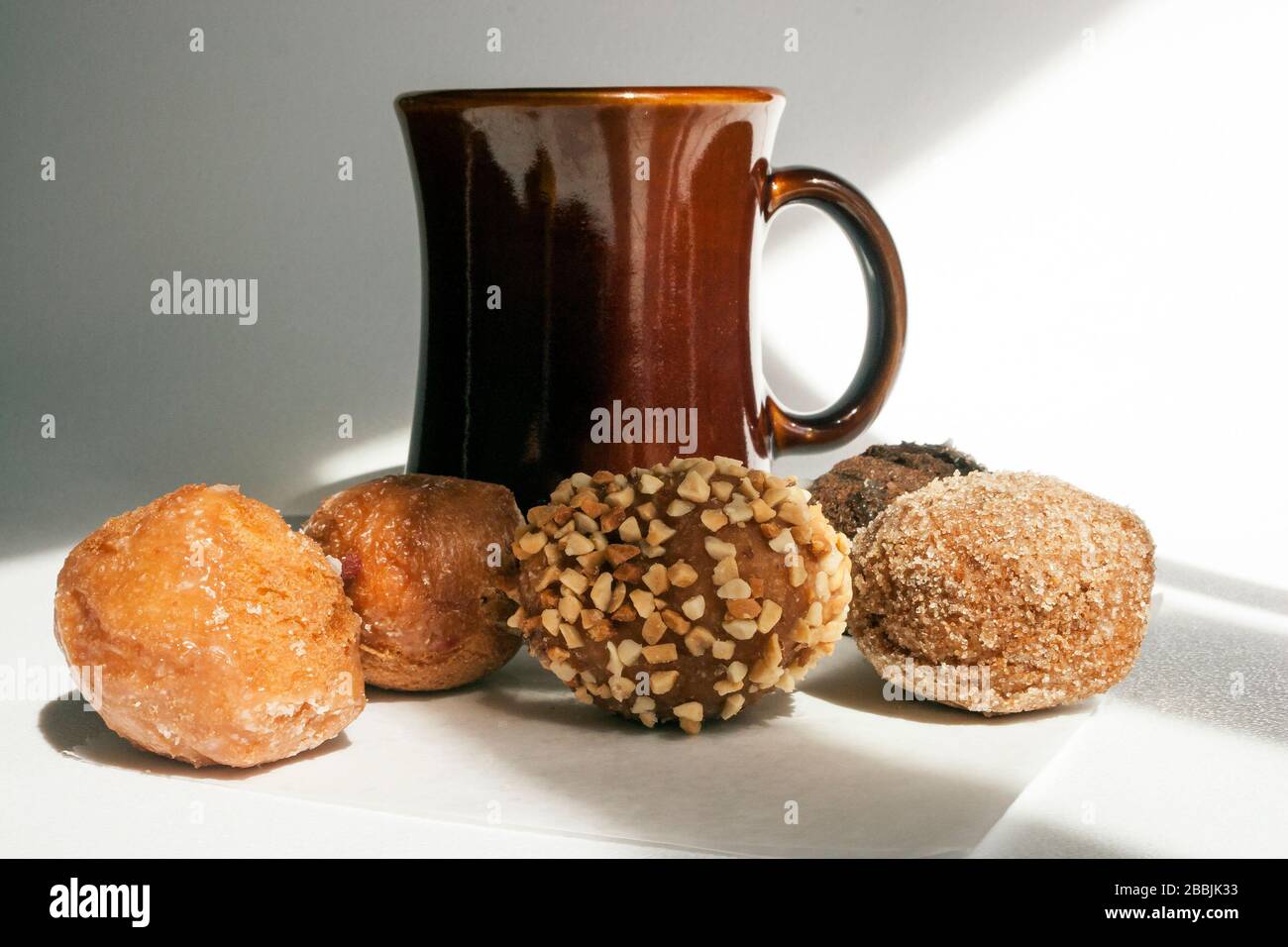 Caffè e varietà di buchi di ciambella, di James D Coppinger/Dembinsky Photo Assoc Foto Stock