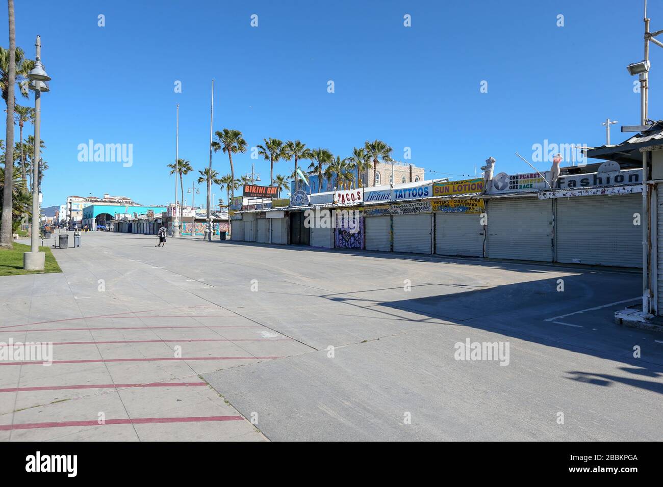 Vista generale di Venice Beach, sulla scia della pandemia del coronavirus COVID-19, giovedì 26 marzo 2020 a Venezia, California, USA. (Foto di IOS/Espa-Images) Foto Stock