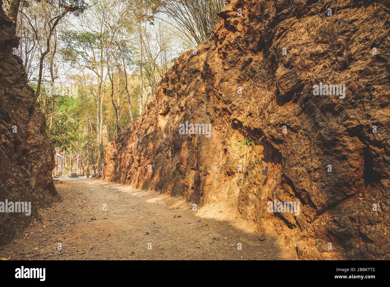 Visita al monumento commemorativo di Hellfire nella provincia di Kanchanaburi, Thailandia. Foto Stock