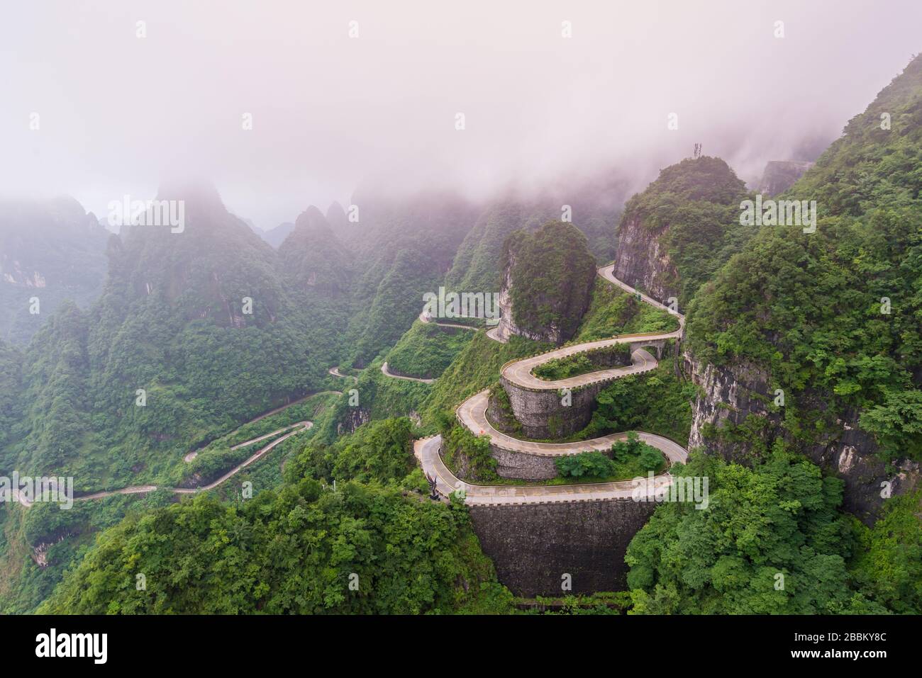 Tortuosa Alta Montagna Paesaggio Asia Immagini e Fotos Stock - Alamy