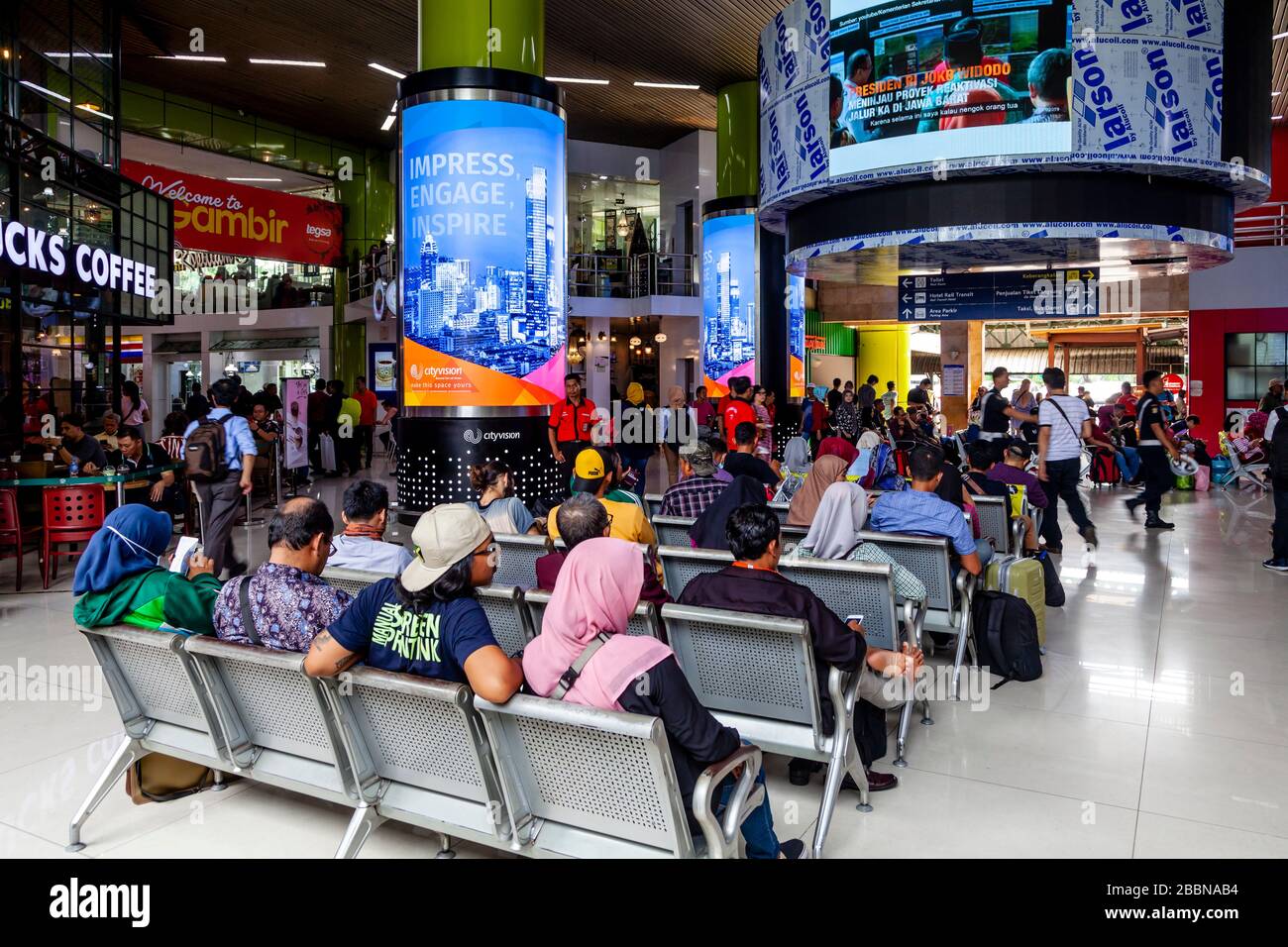 Stazione di Gambir, Jakarta, Indonesia. Foto Stock