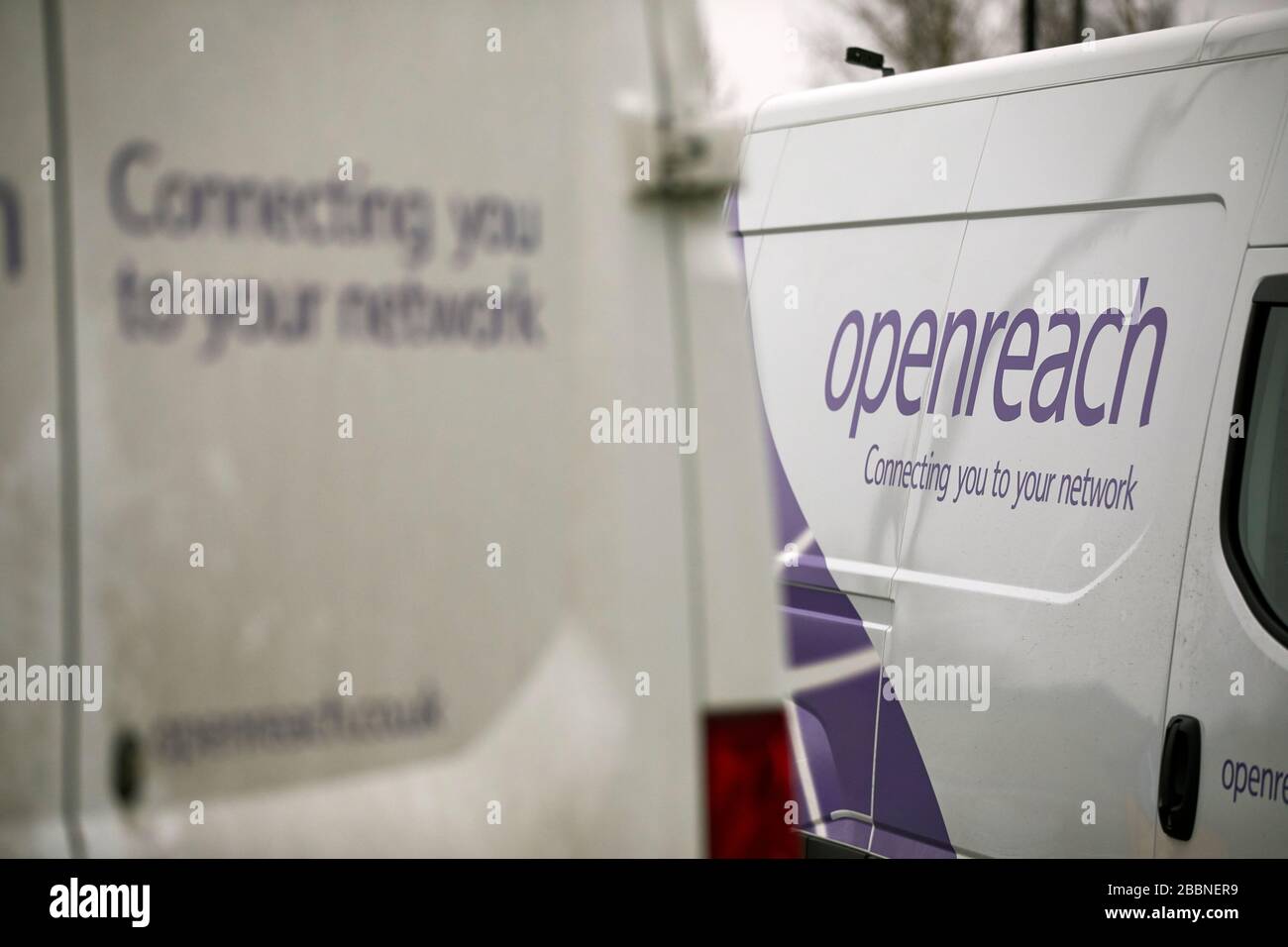 La divisione OpenREACH della società di telecomunicazioni BT plc, gestisce cavi telefonici, condotti, armadi e scambi e la banda larga nazionale e tel Foto Stock