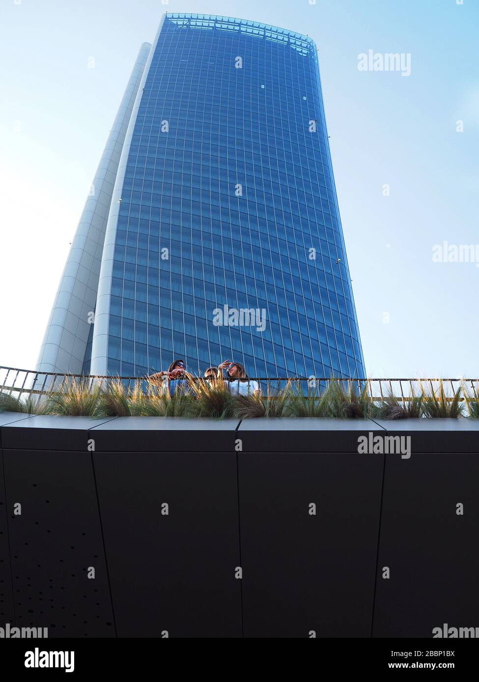 Twisted One, Torre generali, Arco di Zaha Hadid., quartiere CityLife, Milano, Lombardia, Italia Foto Stock