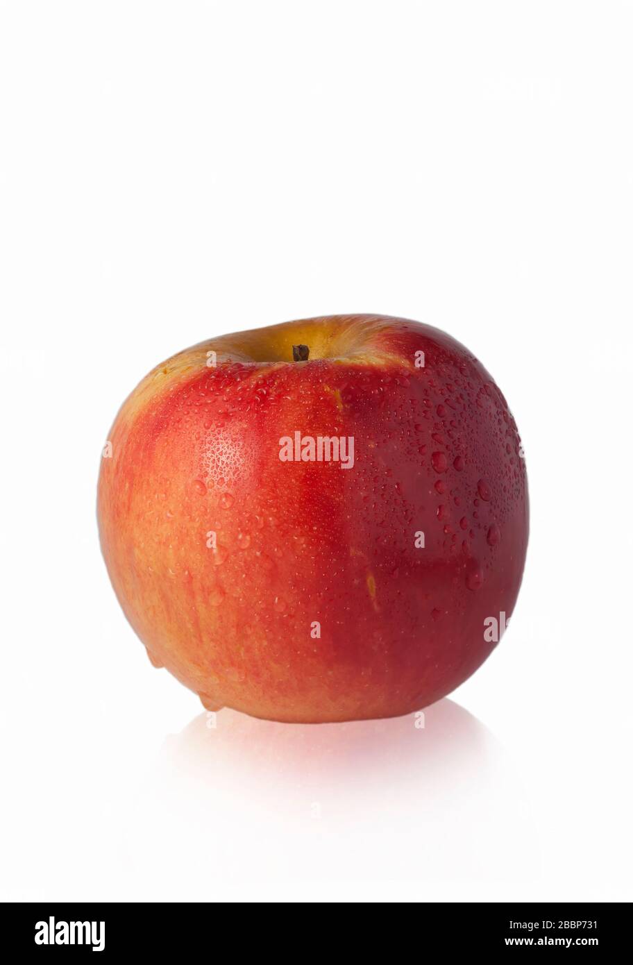 Apple su sfondo bianco; Foto Stock