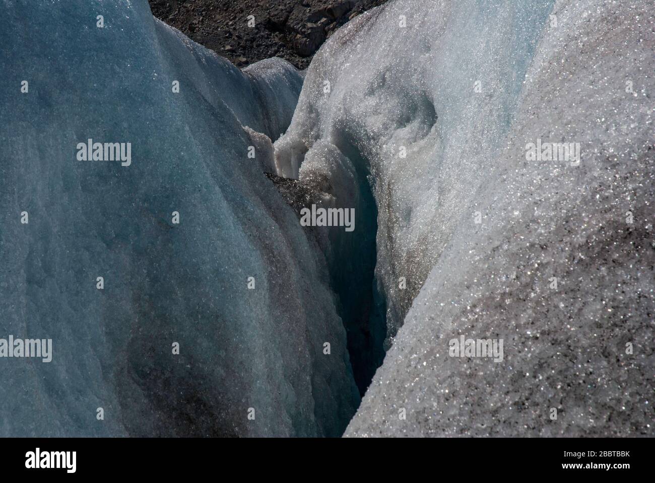 Divario nel ghiacciaio, Groenlandia. Non è possibile incrociare. Foto Stock