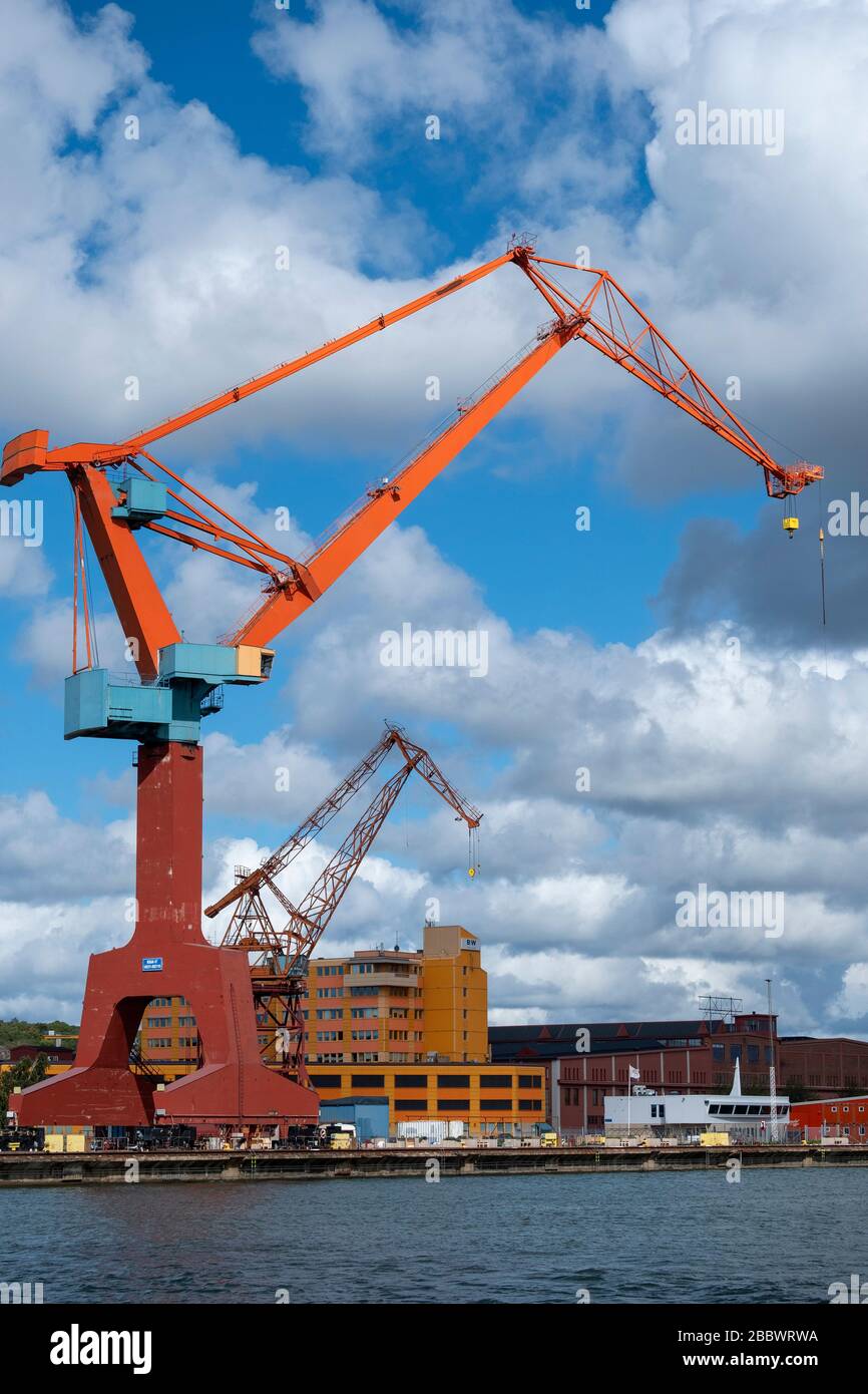 Gru di carico al porto commerciale di Gothenburg, Svezia, Europa Foto Stock