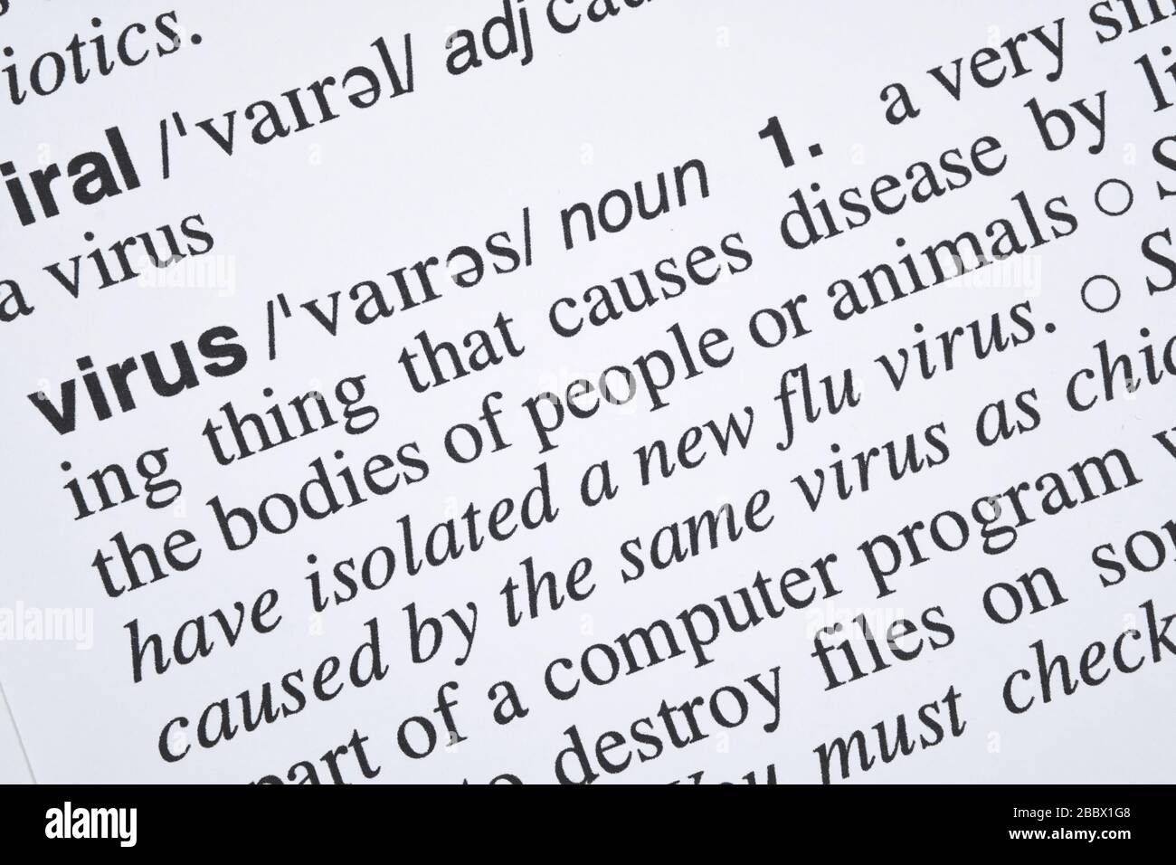 Testo di definizione e significato della parola del virus nel dizionario inglese, testo di chiusura della parola del virus Foto Stock