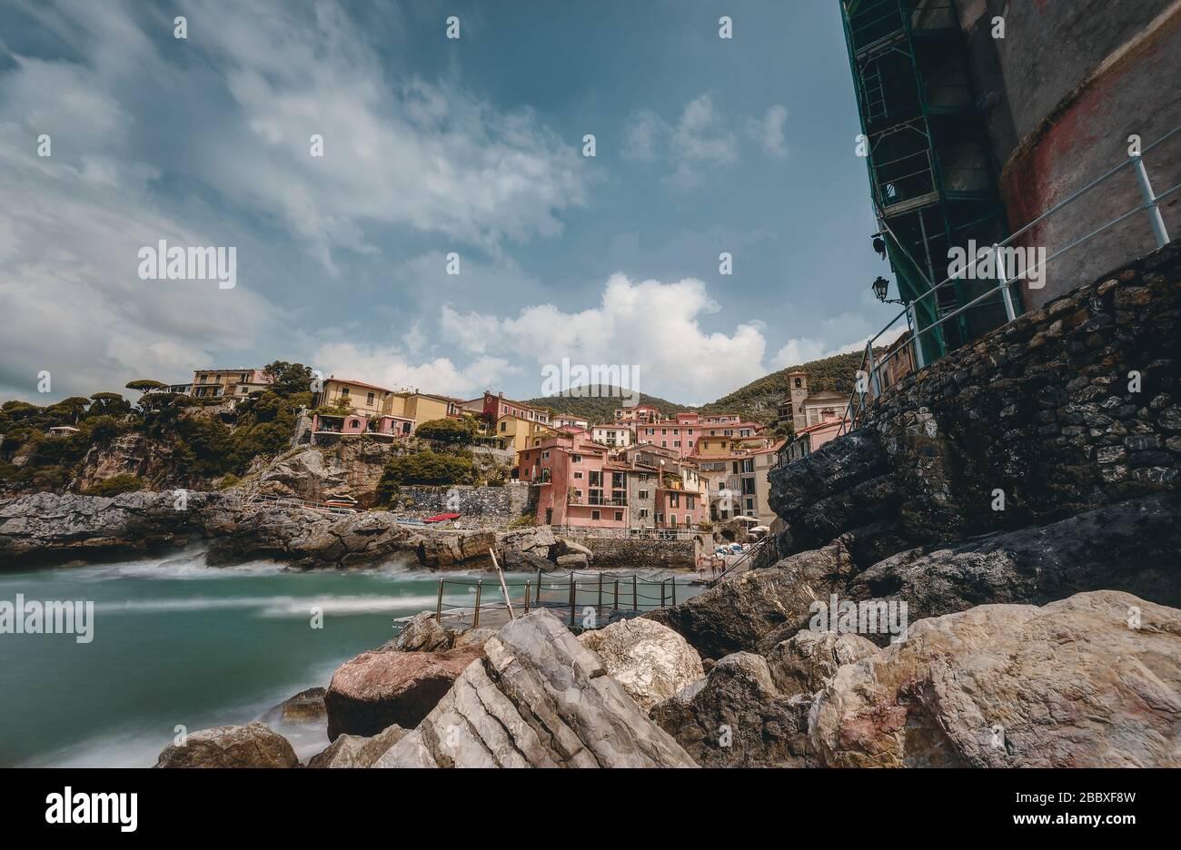 Guarda l'ora blu a Tellaro, piccola cittadina accanto al famoso parco delle cinque Terre. Foto Stock