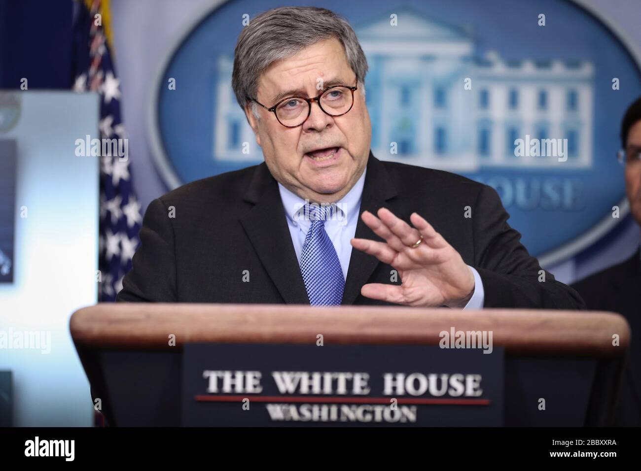 Washington DC, Stati Uniti. 01st Apr, 2020. Il procuratore generale degli Stati Uniti William P. Barr parla durante una conferenza stampa nella Briefing Room della Casa Bianca di Brady Press il 1 aprile 2020 a Washington, DC. Credit: MediaPunch Inc/Alamy Live News Foto Stock