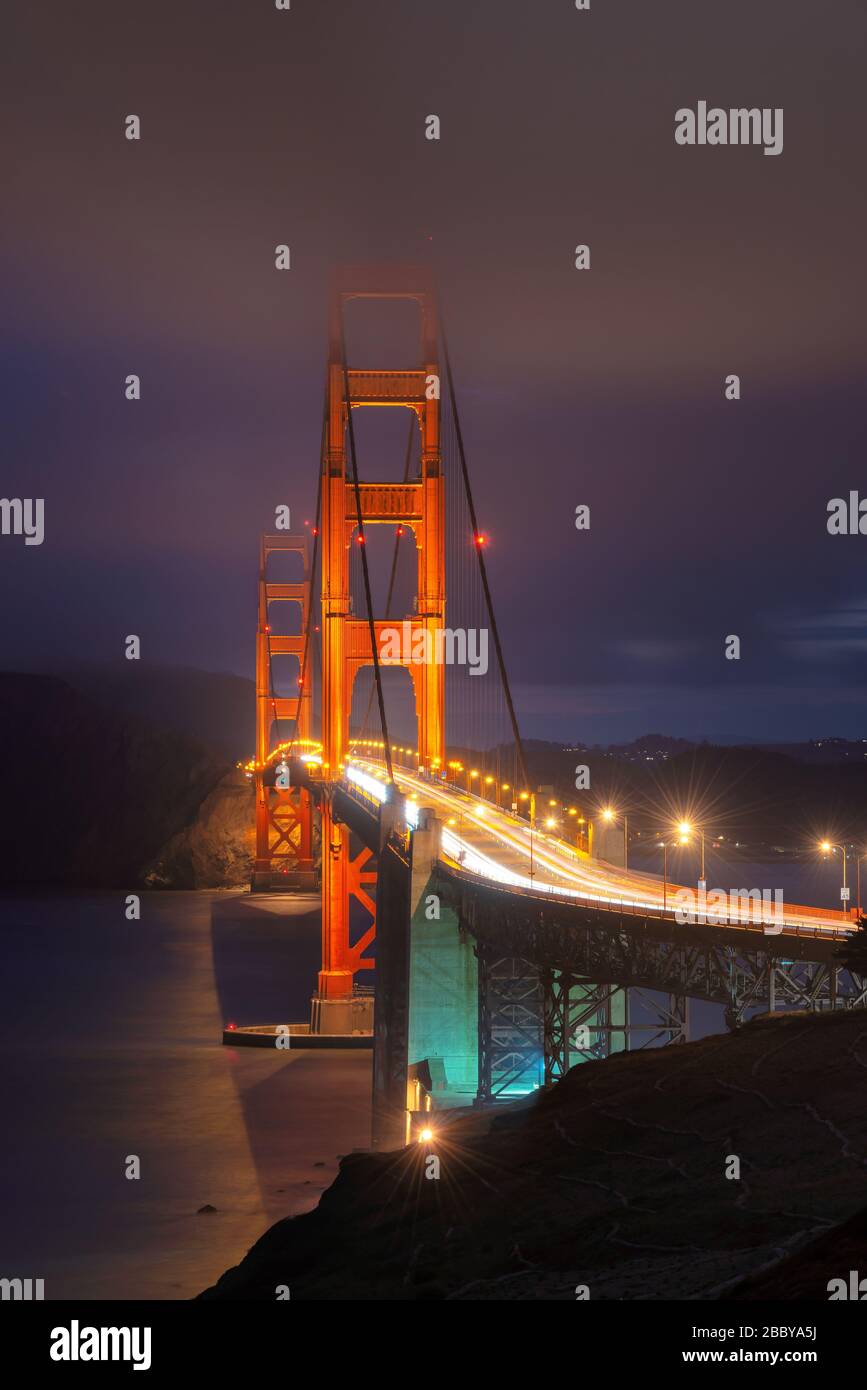 Golden Gate Bridge di notte Foto Stock