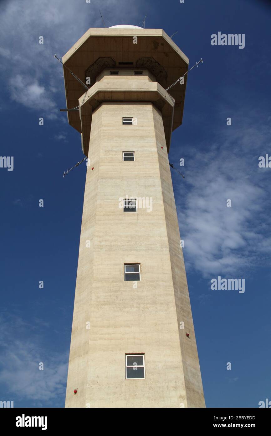 Torre radar dell'Aeroporto Internazionale di Città del Capo Foto Stock