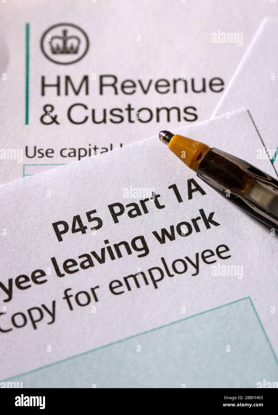 Modulo P45 HM Revenue & Customs a seguito della ridondanza dell'impiego nel Regno Unito Foto Stock