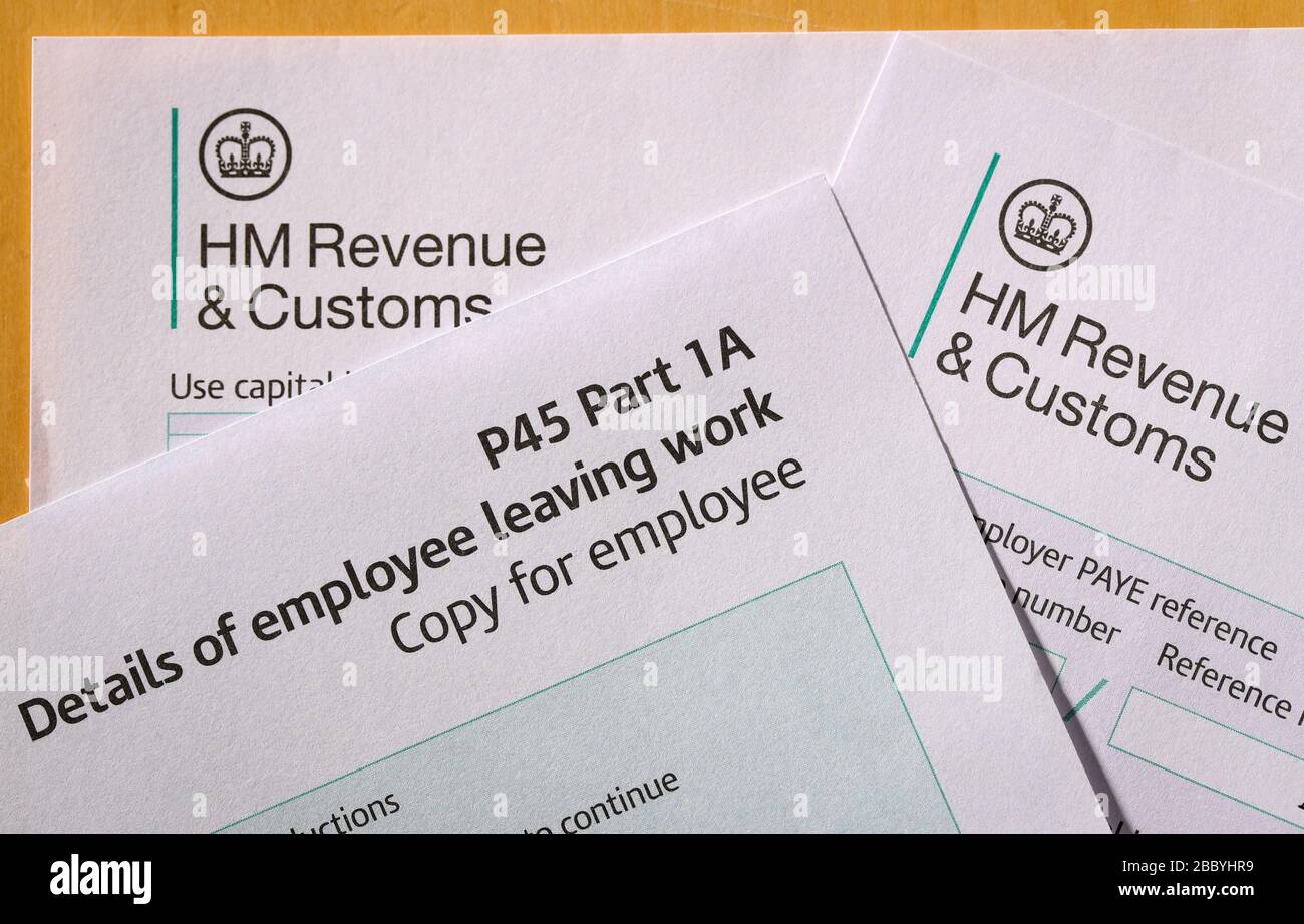 Modulo P45 HM Revenue & Customs a seguito della ridondanza dell'impiego nel Regno Unito Foto Stock