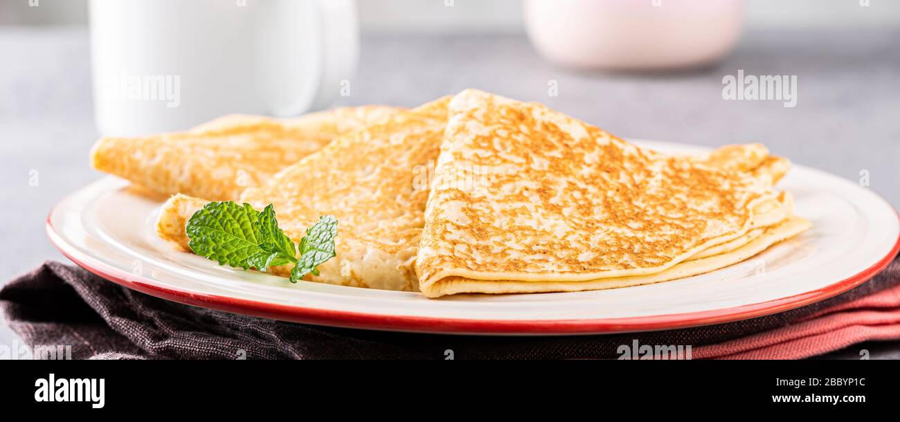 Deliziose crepes o pancake fatti in casa Foto Stock