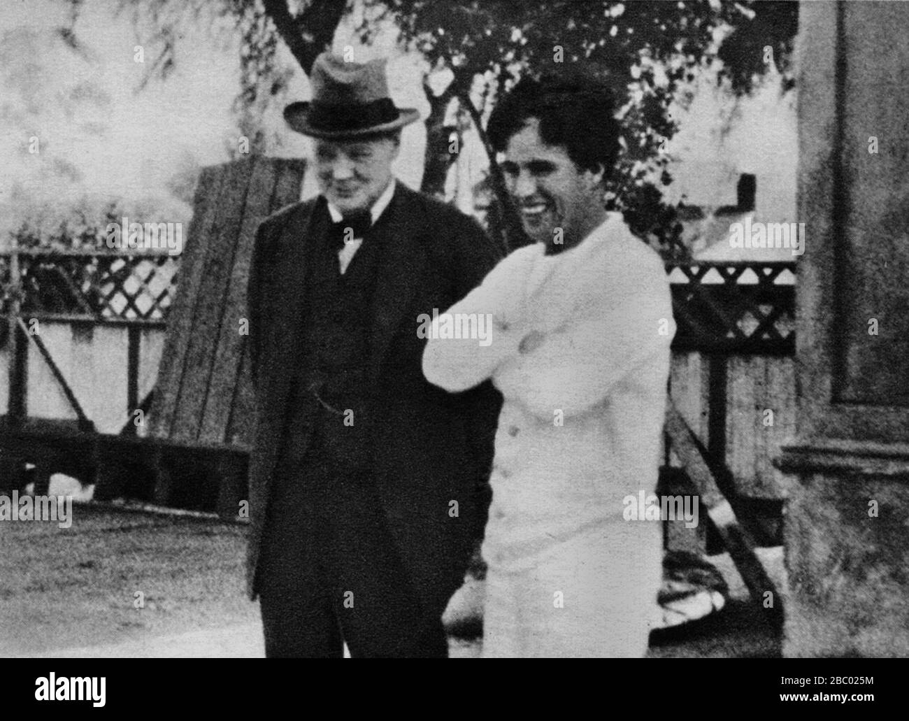 Winston Churchill a Hollywood con Charlie Chaplin. Agosto 1929 Foto Stock