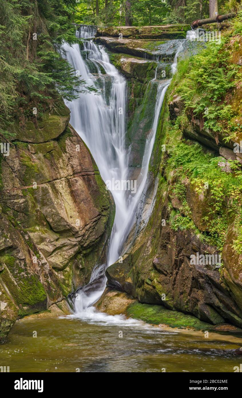 Cascate di Szklarki, Monti Karkonosze, Parco Nazionale di Karkonosze, vicino a Szklarska Poreba, bassa Slesia, Polonia Foto Stock